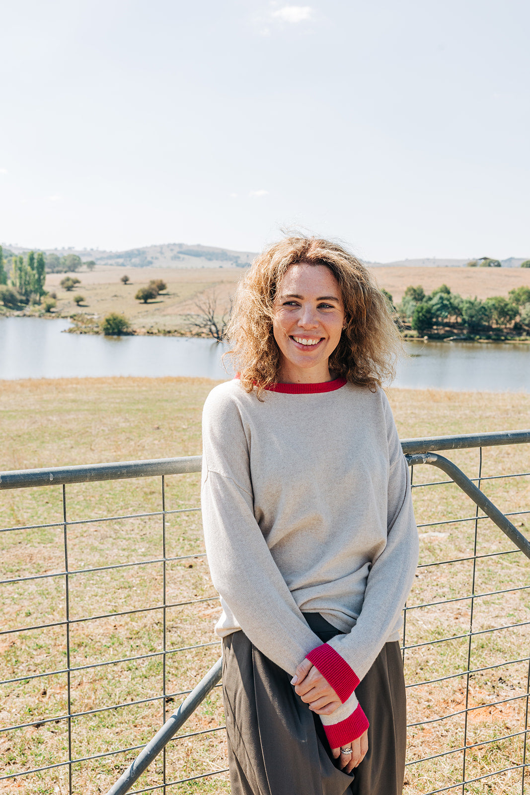 Oatmeal with Bright Pink Contrast Swing